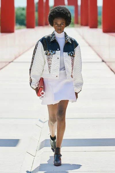 Look 23